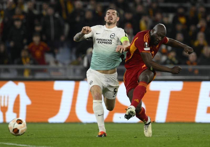 LOL官网-今夜足总杯焦点战，克里夫兰骑士扳平良机，态度坚定，数据趋势出现新变化(奈克瑟斯为什么删减了)